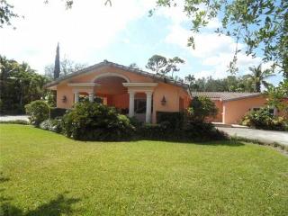 6860 104th St, Miami, FL 33156-3254