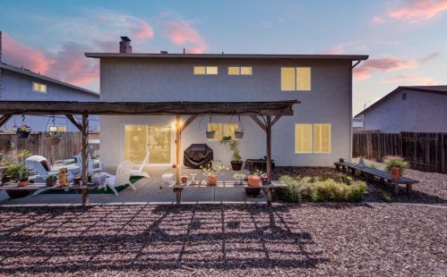 296 Plantation Way, Vacaville CA  95687-5934 exterior