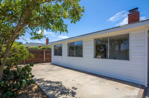 6227 Buisson St, San Diego CA 92122-2246 exterior