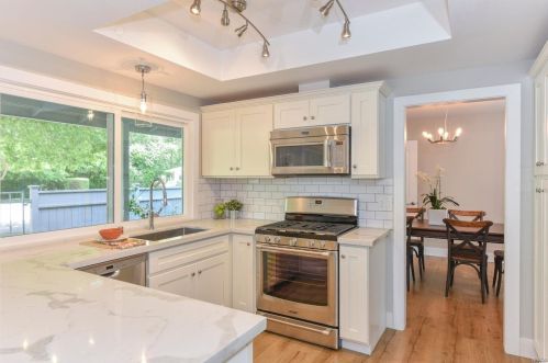 6488 Stone Bridge Rd, Santa Rosa CA  95409-5828 exterior