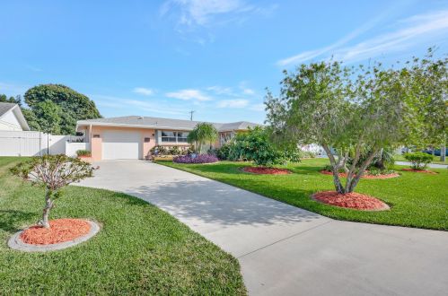 9914 Dahlia Ave, West Palm Beach, FL 33410-5657