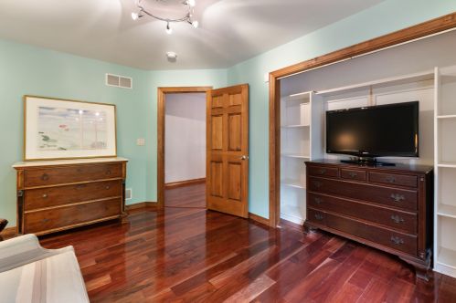 1016 Wallace Lake Rd, West Bend WI  53090-8943 exterior