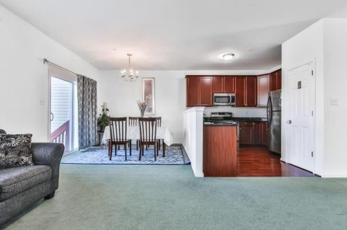 959 King Way, Breinigsville PA  18031-1484 exterior