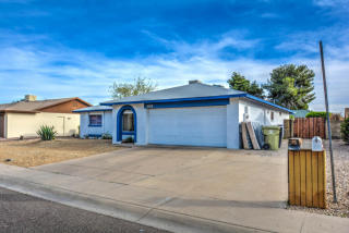 5703 Crocus Dr, Glendale, AZ 85306-4209