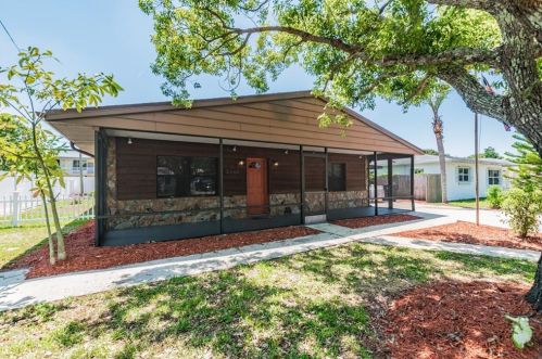 2562 57th Ave, Saint Petersburg, FL 33714-2022