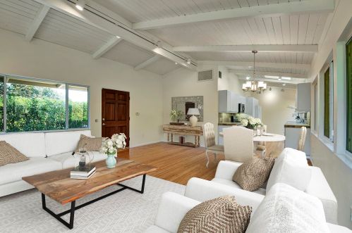 701 Hope Ave, Santa Barbara, CA 93110-1576