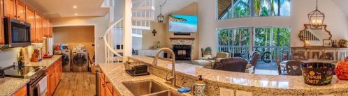 5058 Seahorse Ave, Naples, FL 34103-2427