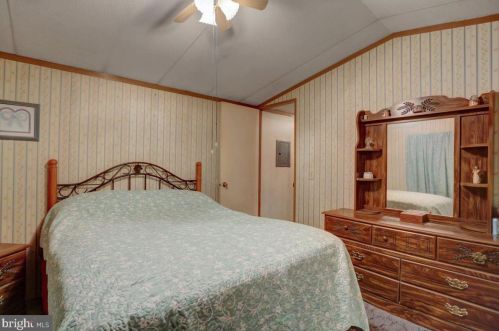 231 Shippensburg Mobile Est, Lees Cross Roads PA  17257-9526 exterior