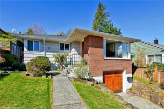 10421 66 Ave, Seattle WA  98178-2516 exterior