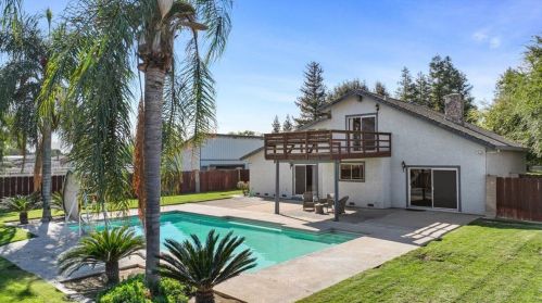 1812 Golf Rd, Turlock CA  95380-9746 exterior