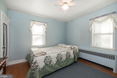 909 Sycamore Dr, Lansdale PA 19446-1722 exterior