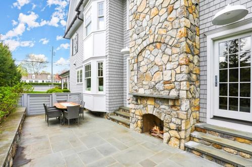 310 South Ave, New Canaan CT  06840-5820 exterior