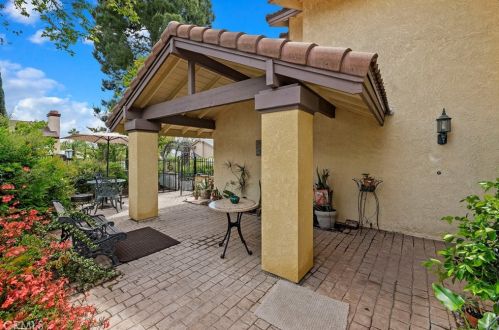 5807 Greens Dr, Riverside CA  92509-7327 exterior