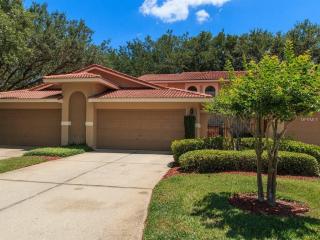 7621 Fenwick Cove Ln, Orlando, FL 32819-5084