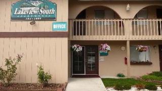 10214 Lakeview Ave, Lakewood WA  98499-4257 exterior