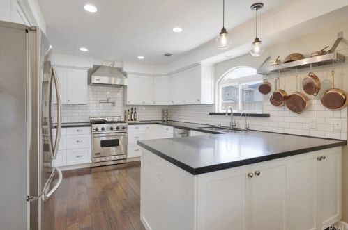 2013 Curtis Ave, Redondo Beach, CA 90278-2314