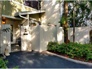 5323 71st Pl, Miami, FL 33155-5608
