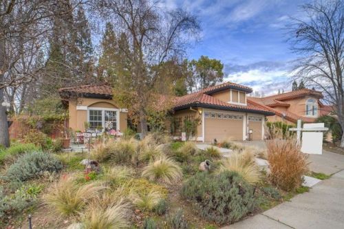245 Baurer Cir, Folsom, CA 95630-6782