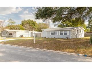 1302 Admiral Dr, Apopka, FL 32703-6598