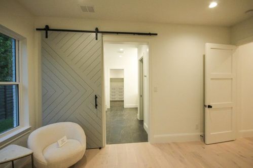 1509 El Campo Dr, Dallas TX 75218-3523 exterior