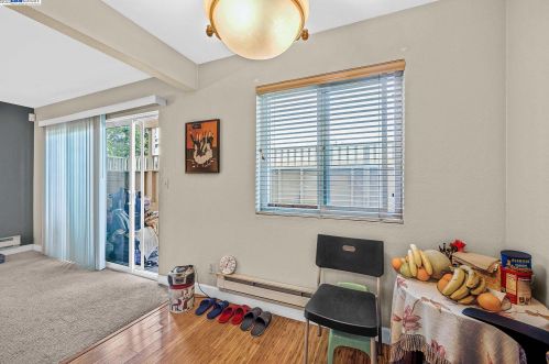 1570 165th Ave, San Leandro CA  94578-3116 exterior