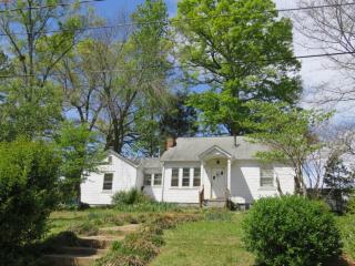 109 Garrison Dr, Catawba Heights, NC 28012-3204