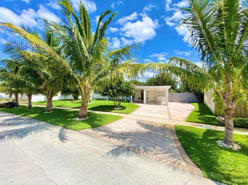 2360 4th Ave, Boca Raton, FL 33431-7646