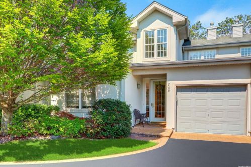 749 Verona Dr, Huntington Station, NY 11747-5261