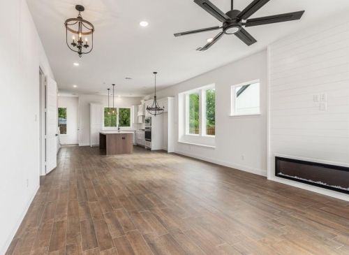 8309 Sayers Ln, Fort Worth, TX 76182-7307