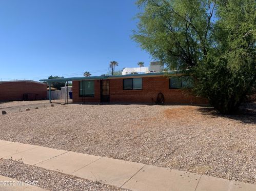 6658 Calle Dened, Tucson AZ  85710-5616 exterior