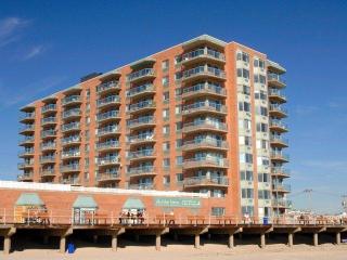 10 Broadway, East Atlantic Beach NY  11561-4044 exterior