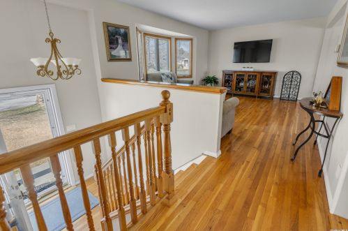 15 Purdy Ave, Elwood NY  11731-4501 exterior