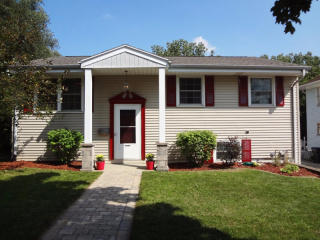 445 Hine Ave, Waukesha, WI 53188-4950