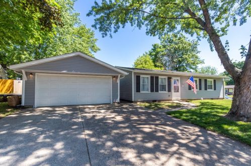 105 Liberty Ct, Otis, IN 46391-9708