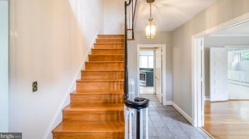 6443 Western Ave, Washington, DC 20015-2448