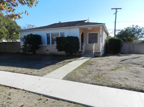 3504 Sandwood St, Lakewood, CA 90712-3436
