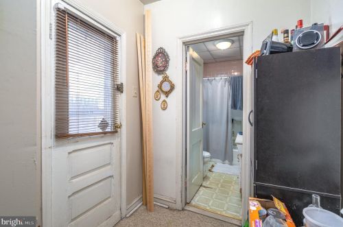 738 Medina St, Philadelphia PA  19147-5727 exterior