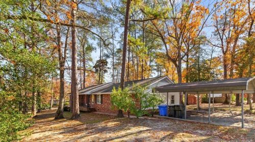 2125 Forest Hills Dr, Fayetteville, NC 28303-4026