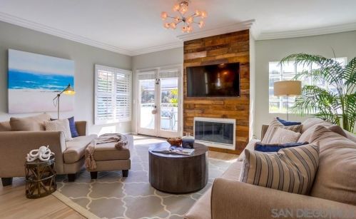 3994 Riviera Dr, San Diego, CA 92109-5866