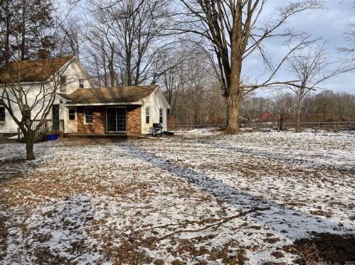 309 Forest Rd, Northford, CT 06472-1525