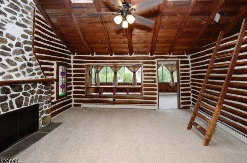 74 Pinecliff Lake Dr, West Milford Lakes NJ  07480-1381 exterior