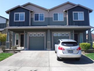 1479 Gifford St, Salem, OR 97317-6900