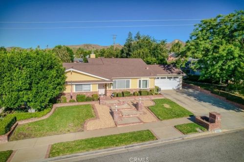 3367 Weatherford Ct, Simi Valley CA  93063-1328 exterior