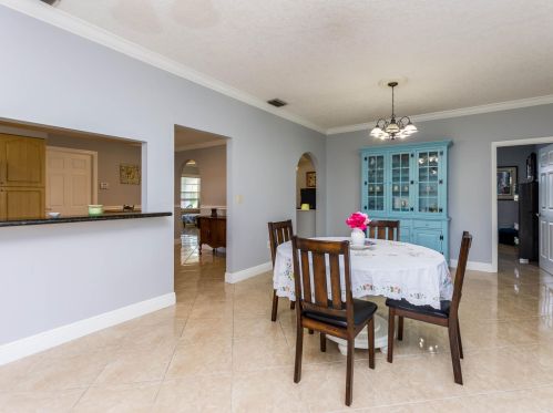 5272 Lake Blvd, Delray Beach FL  33484-4270 exterior