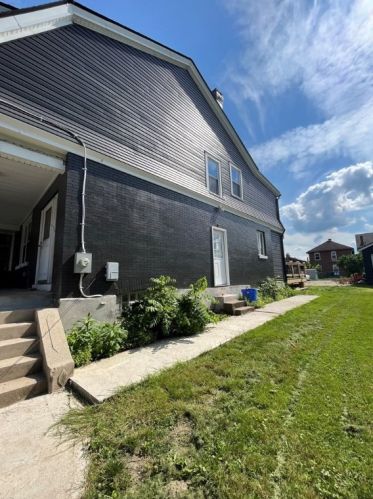 1521 Park Blvd, Pittsburgh, PA 15216-1842