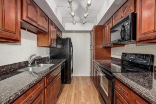 6042 Townley Ave, Glendale, AZ 85302-4548