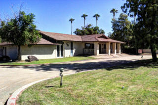 8124 Orangewood Ave, Glendale, AZ 85303-1412
