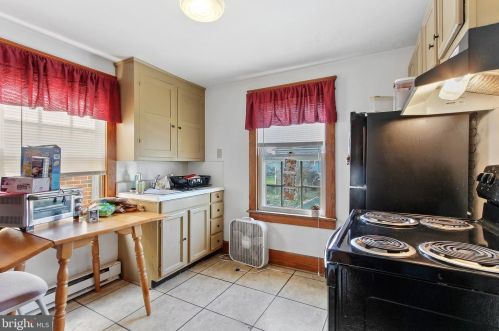 406 Fulton St, Hanover PA 17331-2723 exterior