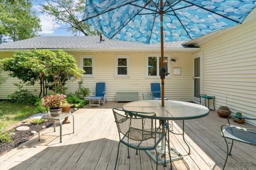 45 Sherman Rd, Glastonbury CT  06033-2911 exterior