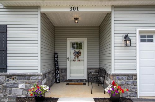 301 Harrisburg Pike, Siddonsburg PA  17019-1334 exterior